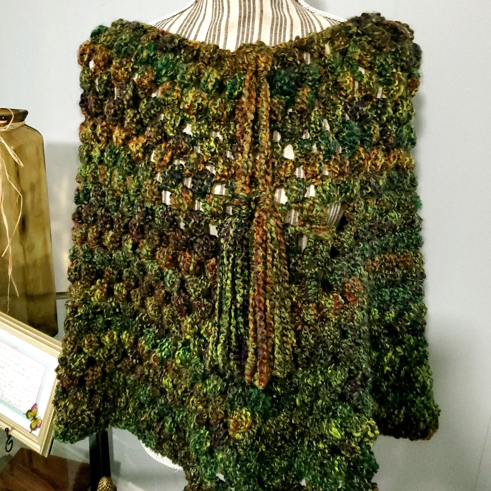 Handcrafted Chunky Knit Cowl Shawl Scarf